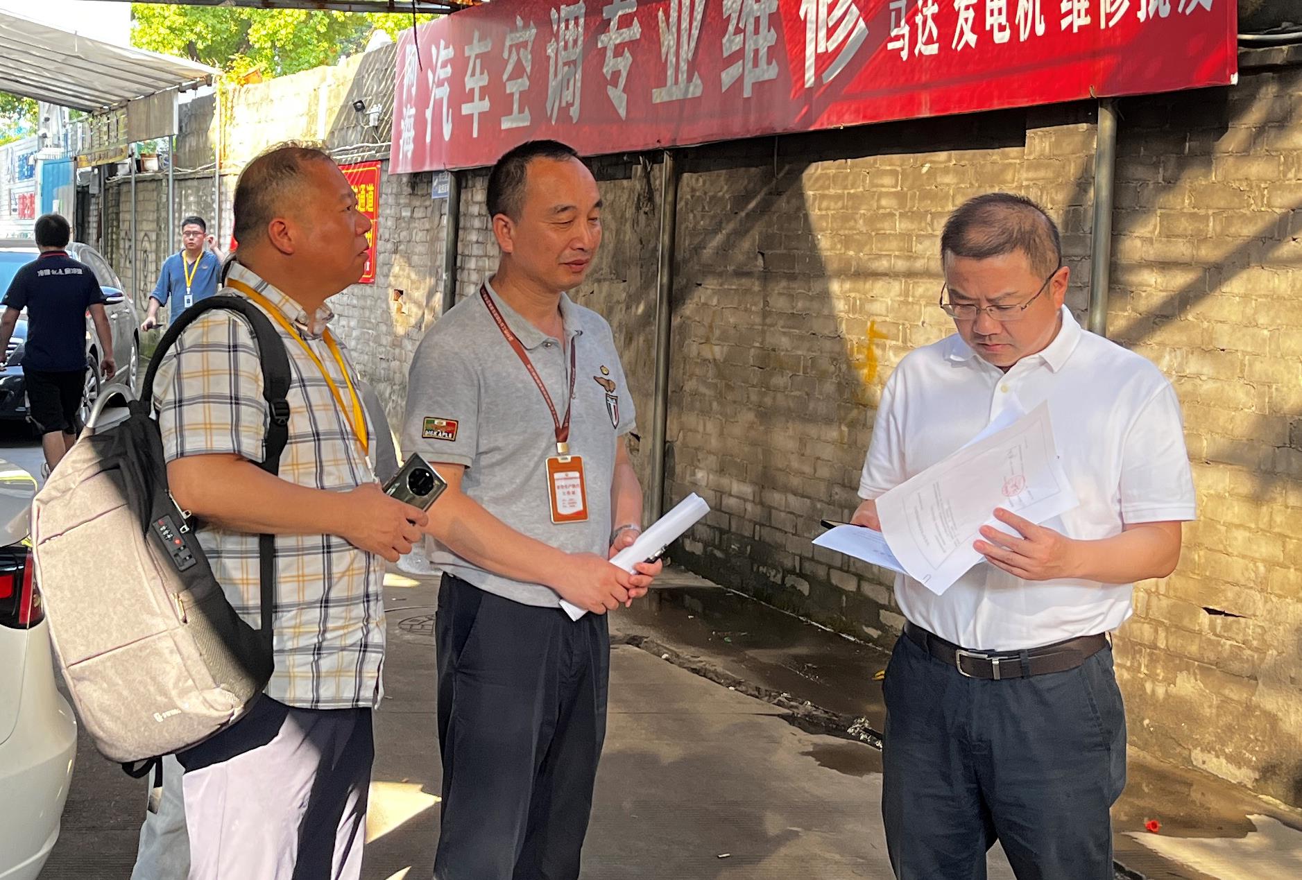 集團(tuán)黨委委員、紀(jì)委書記陳小偉帶隊(duì)檢查 面粉公司安全生產(chǎn)工作